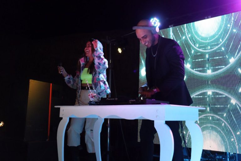|V.I.P.| El glamoroso evento con que estilista festejó dos años en Ovalle