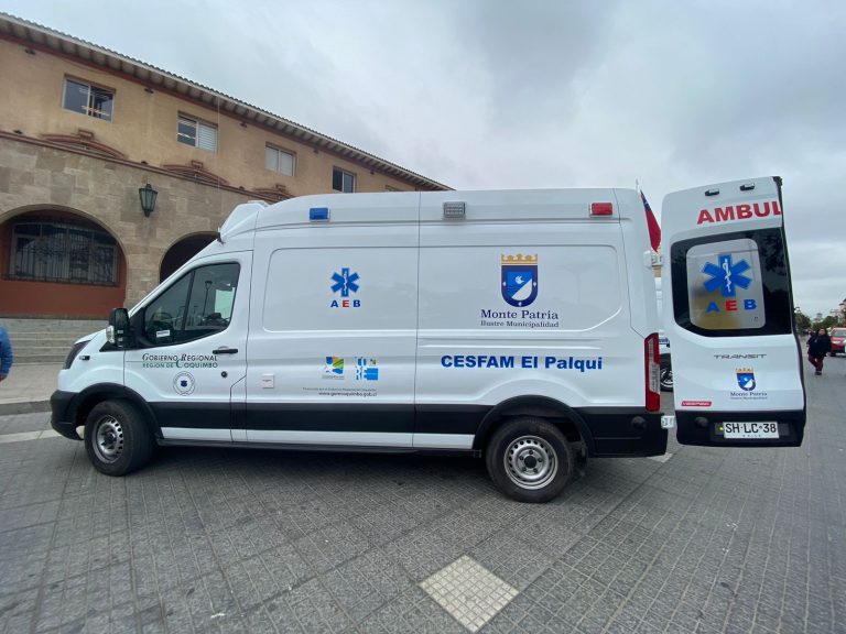 Monte Patria recibe dos nuevas ambulancias para mejorar su sistema de Atención Primaria de Salud