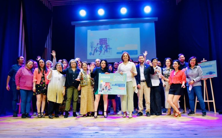 Lanzan Fondo Concursable de más de $1.600.000.000 para actividades extracurriculares en comunidades escolares