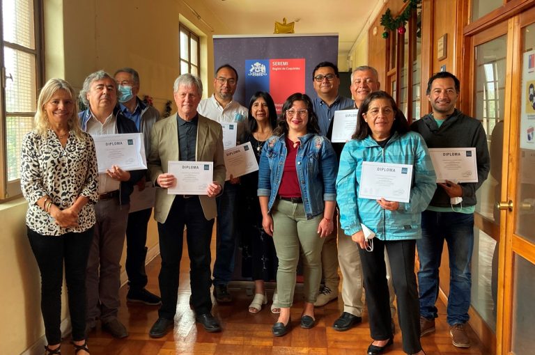 Funcionarios y Funcionarias de Elqui se certifican en Derechos Humanos y Formación Ciudadana