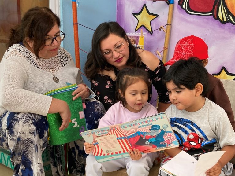 Fomentan la lectura desde la primera infancia para enfrentar crisis que afecta a niñas y niños.