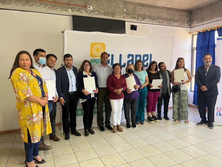 Familias de Illapel se convirtieron en dueñas legales de sus terrenos