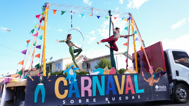 Carnaval de verano se toma las calles de la parte alta de Ovalle