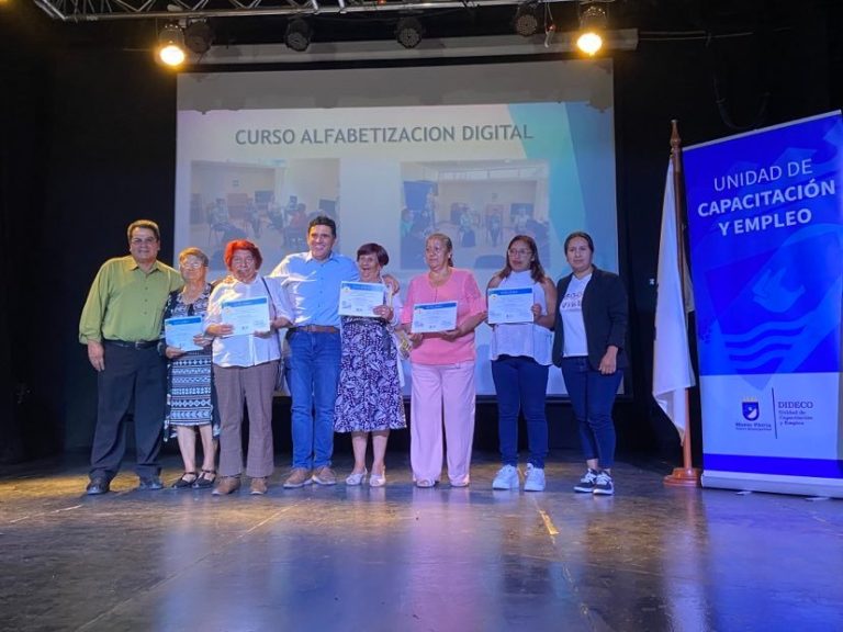 354 personas en Monte Patria fueron certificadas por la Unidad de Capacitación y Empleo durante el 2022