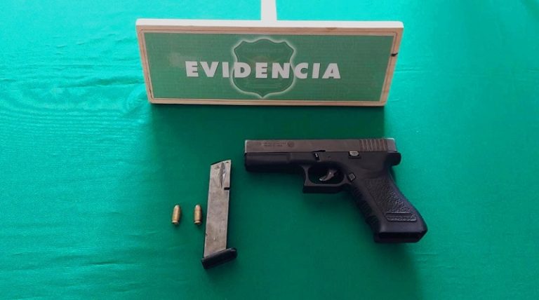 Hombre que amenazaba a vecinos con arma de fuego fue detenido por Carabineros