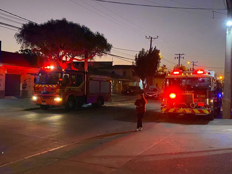 Los Vilos dio la bienvenida a voluntarios de Bomberos que retornaron tras combatir los incendios forestales en el sur del país
