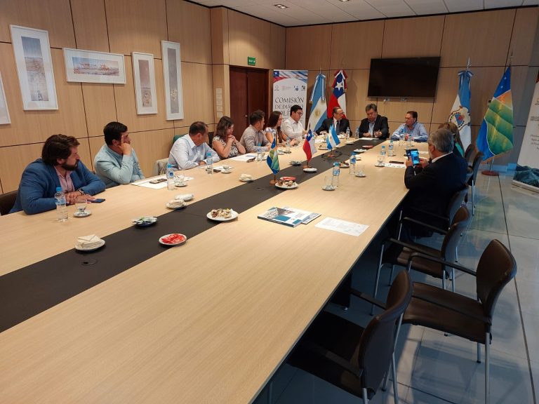 Comisión de Diálogo Político retoma trabajo presencial abordando nuevas temáticas