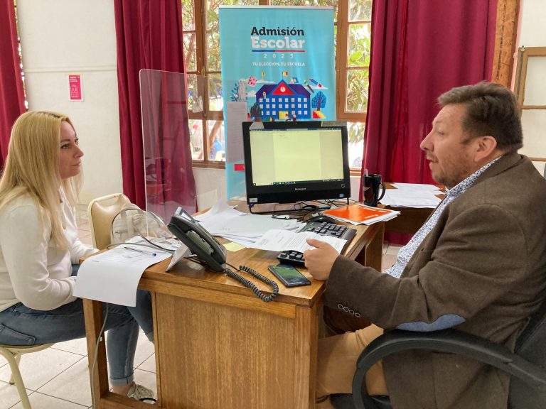 “Estamos entregando información a las familias de  colegios que disponen cupos en los distintos niveles”.