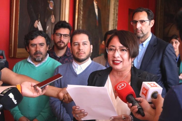 Gobernadora Krist Naranjo realizó sus descargos frente a acusaciones del CORE y solicitud de su remoción