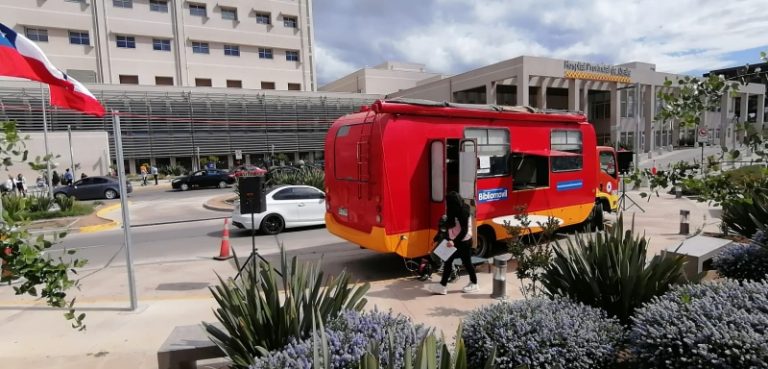 Bibliomóvil del Limarí vuelve a las pistas del fomento lector en la provincia