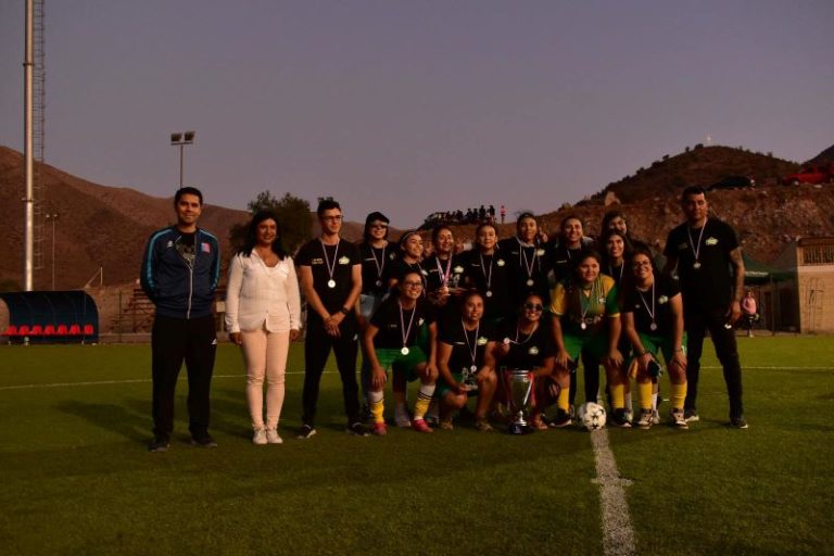“Copa Mujer” de Río Hurtado deja a selección de Andacollo como ganadoras