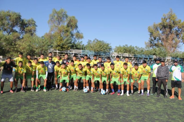Club Social  y Deportivo Ovalle  prepara su debut en la Tercera División B