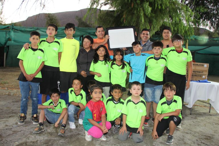 CD Unión Panguesillo recibe aporte de luminarias led para sus instalaciones deportivas