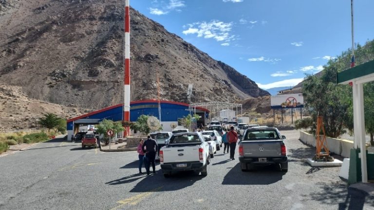 Más de 1200 personas cruzaron el paso de Agua Negra en fin de semana largo