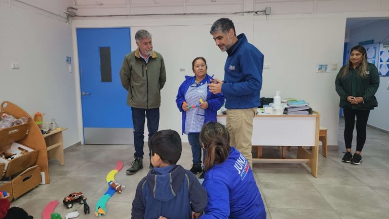 Ovalle lidera certificación ambiental en educación