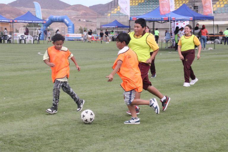 Con la Comunidad Escolar de Andacollo se conmemoró el Día Internacional del Deporte