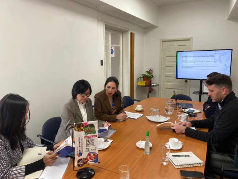 Embajadora de Tailandia visitó la región y se reúne con el Gobierno Regional y la CRDP para profundizar relaciones comerciales 