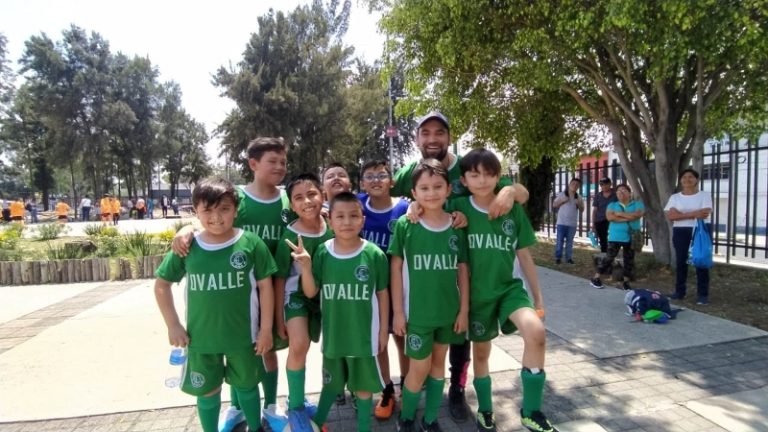 La academia en México que lleva los colores y escudo del Club Social y Deportivo Ovalle