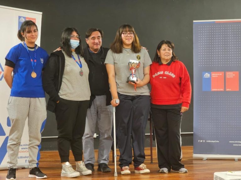 Ajedrecista ovallina Tamara Olivares obtuvo el primer lugar en Juegos deportivos escolares