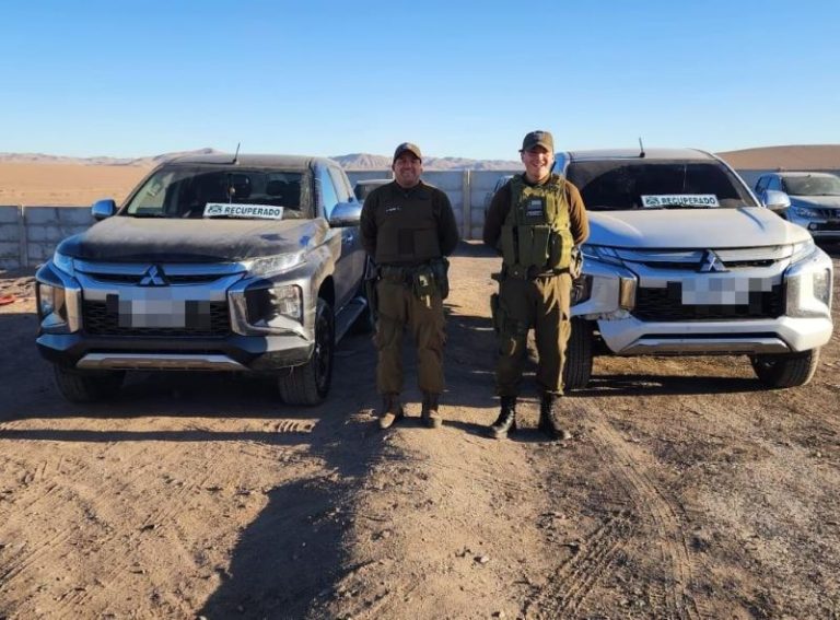 Carabineros de Baquedano recupera dos camionetas robadas en La Serena