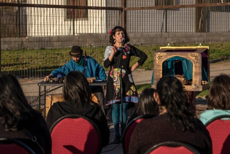 Circo y cuentería: en Las Compañías celebran nueva versión de “Patios Culturales”