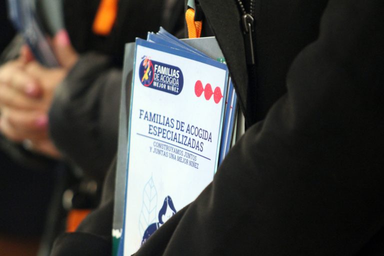 Lanzan campaña para buscar más familias de acogida para niños, niñas y adolescentes