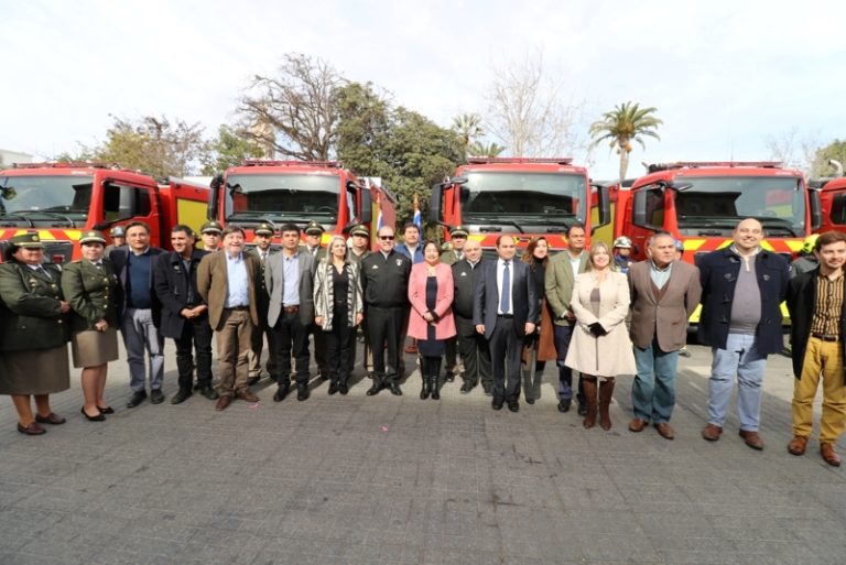 Gobierno Regional entrega carros de Bomberos para Combarbalá y Monte Patria en Limarí
