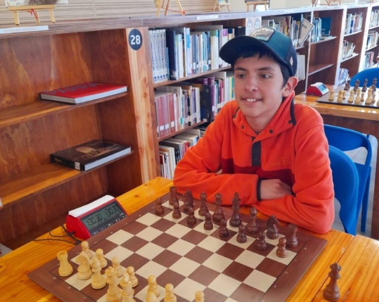 Ajedrecista ovallino Matías Candia integrará programa «Jóvenes talentos del ajedrez americano»