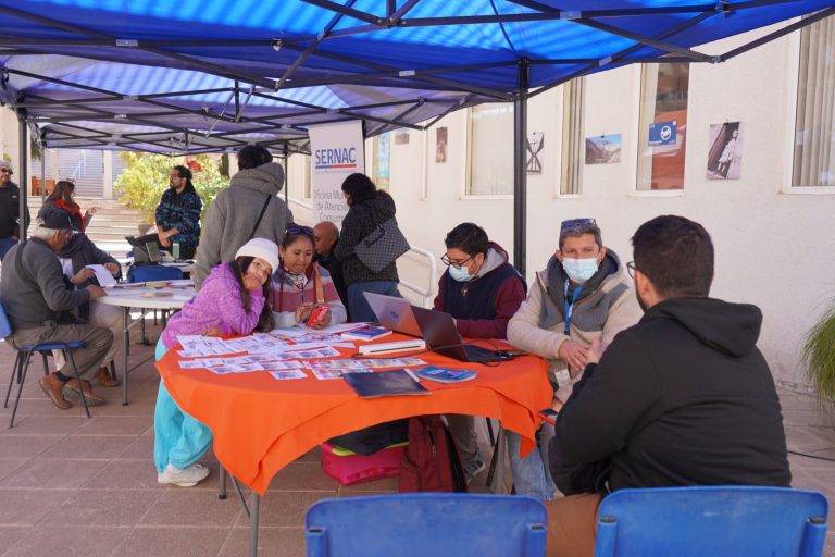 “Plaza de la Justicia” congregó a diversos servicios públicos en Centro Cultural de Monte Patria