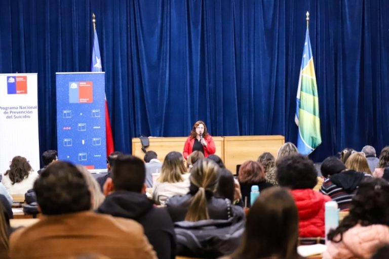 Capacitan a establecimientos educacionales de Choapa, Elqui y Limarí en prevención de la conducta suicida