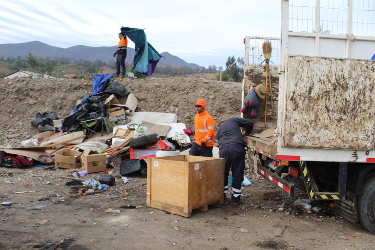 Realizan operativos de retiro de basura histórica en distintos sectores durante el mes de abril