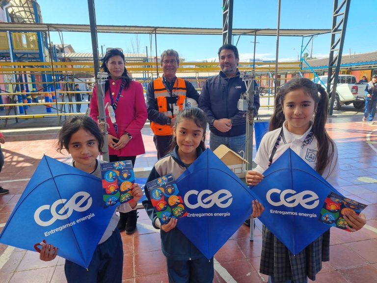 Refuerzan llamado a evitar elevar volantines cerca de redes eléctricas en Ovalle