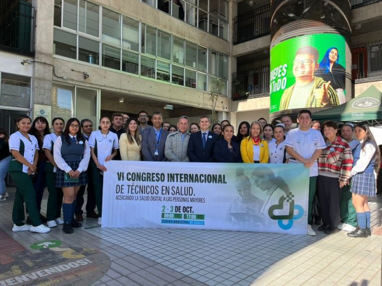 Realizan lanzamiento de Vl Congreso Internacional de Técnicos en Salud que busca acercar la salud digital a las personas mayores