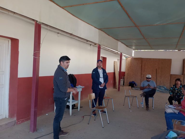 Agricultores de Monte Patria conocen requerimientos para postular a proyectos de la Ley de Riego