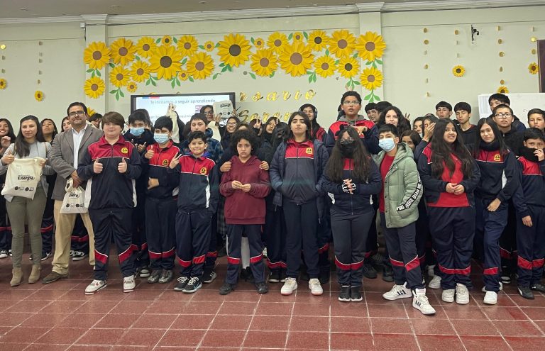 Capacitan a cerca de 100 estudiantes de La Serena en ahorro de energía y sustentabilidad