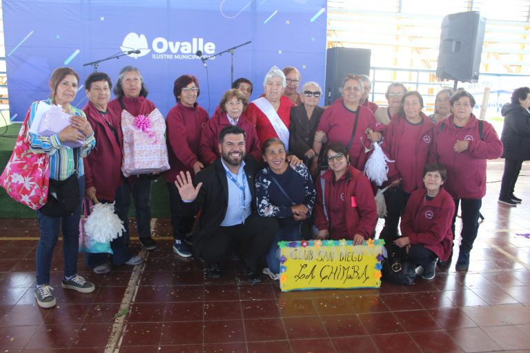 Con Gala de Talentos y Coronación de la Reina concluyó la celebración del Mes del Adulto Mayor en Ovalle