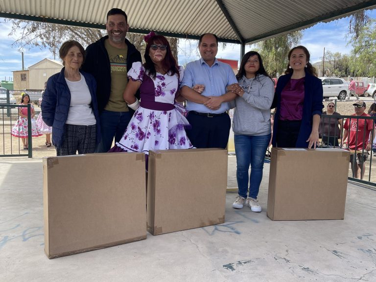 Gobierno y Anatel comienzan nueva entrega de kits satelitales en la región de Coquimbo