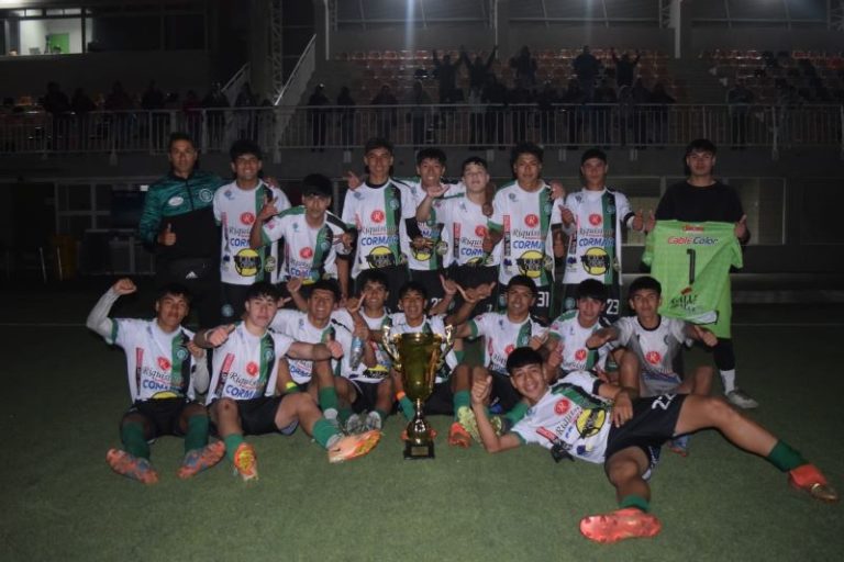 Club Social y Deportivo Ovalle se corona campeón de la Copa Riquísimo