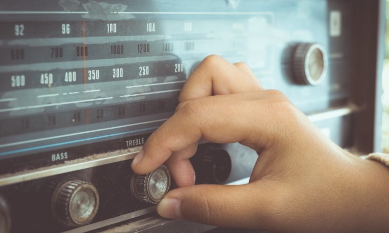 Subtel publica las bases de Concurso público para fomentar la labor de radios comunitarias