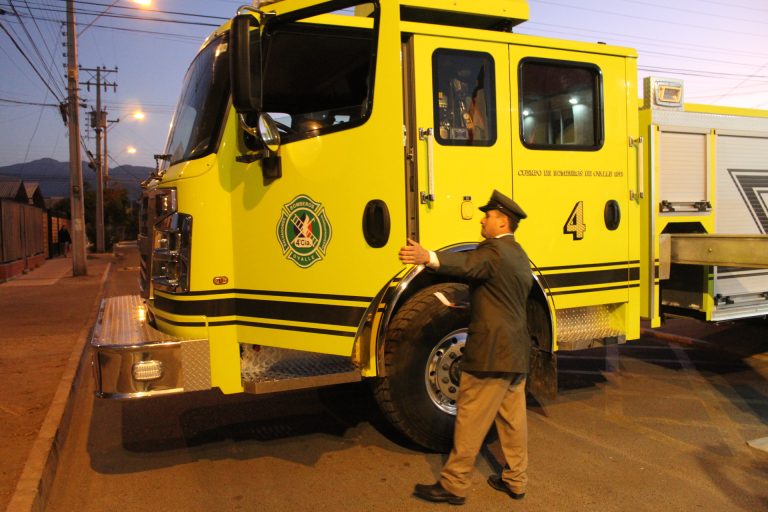 Cuerpo de Bomberos de Ovalle cuenta con nuevo carro escala mecánica