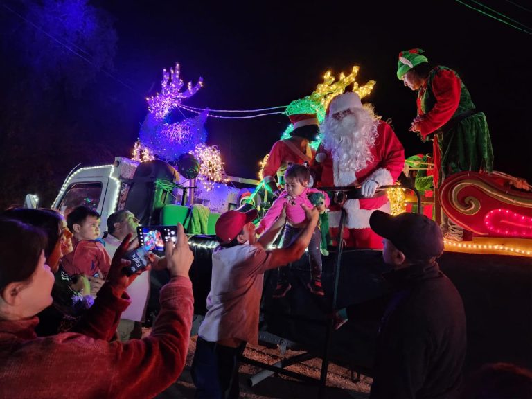 Comienza el recorrido del trineo navideño por Río Hurtado