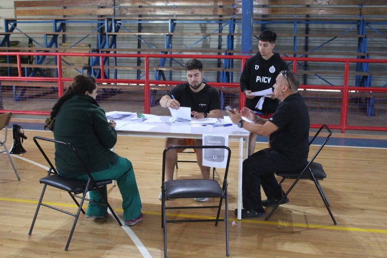 Se inició el proceso de inscripción de los cursos de natación gratuitos en Ovalle