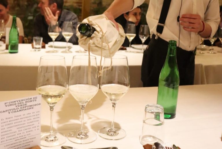 ¿Vamos por una copa de vino?
