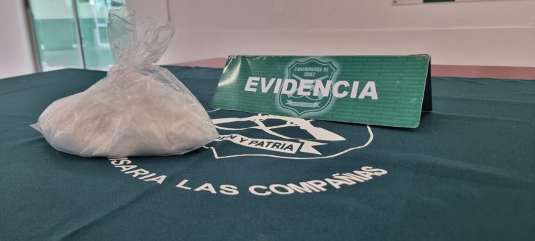 Carabineros intervino operación de microtráfico y detuvo a tres personas en Las Compañías