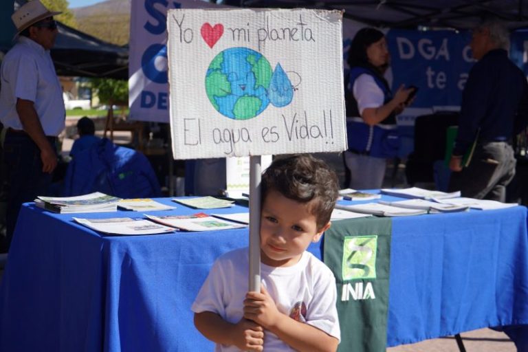 «Cuidemos el recurso hídrico”: Monte Patria realiza Feria Expo Agua 2024 con exitosa convocatoria