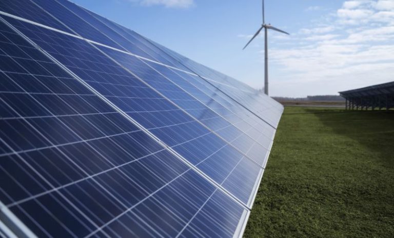 Corfo abre convocatoria para otorgar becas de especialización en energía solar fotovoltaica en la Región de Coquimbo