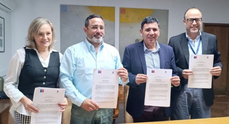 Dirección de Arquitectura del MOP y Municipio de Monte Patria firman convenio para licitar obras del Liceo de contingenciaEduardo Frei Montalva