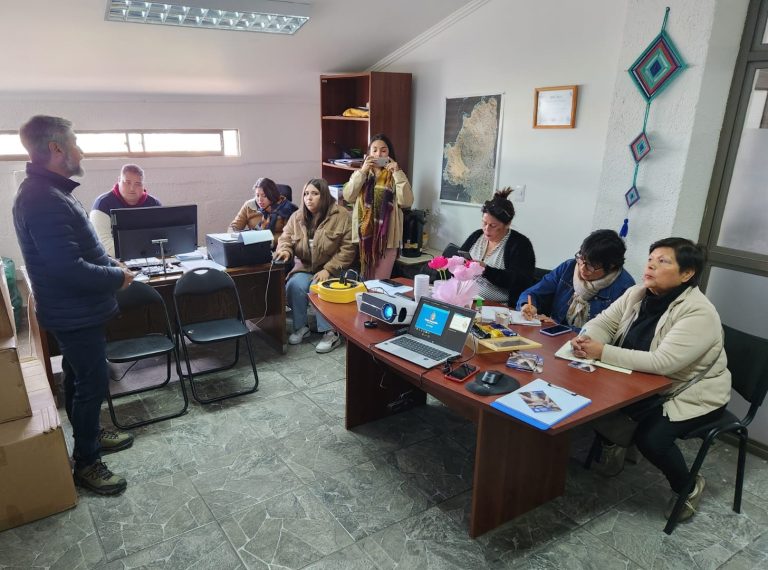 Vecinos de la Parte Alta de Coquimbo se capacitan para postular a Fondo Concursable de Aguas del Valle