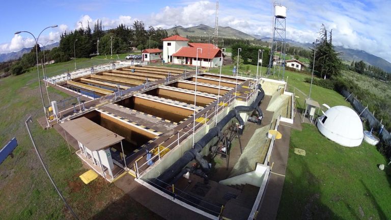 Equipos de Aguas del Valle en alerta preventiva por nuevo sistema frontal en la región