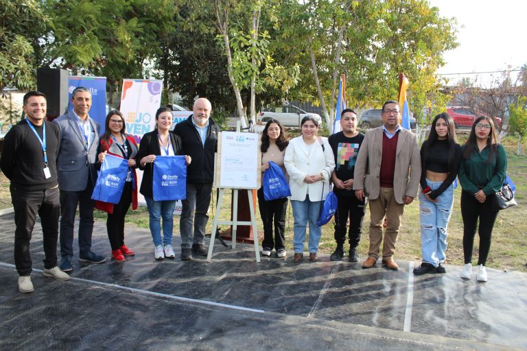 Municipio de Ovalle e INJUV firmaron convenio Compromiso Joven